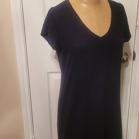Black Gap T-shirt Dress - Picture 2 of 4